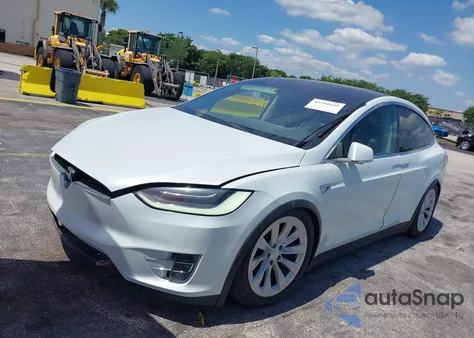 2017 Tesla Model X 100D/75D/90D from USA, damaged, VIN 5YJXCBE20HF070252
